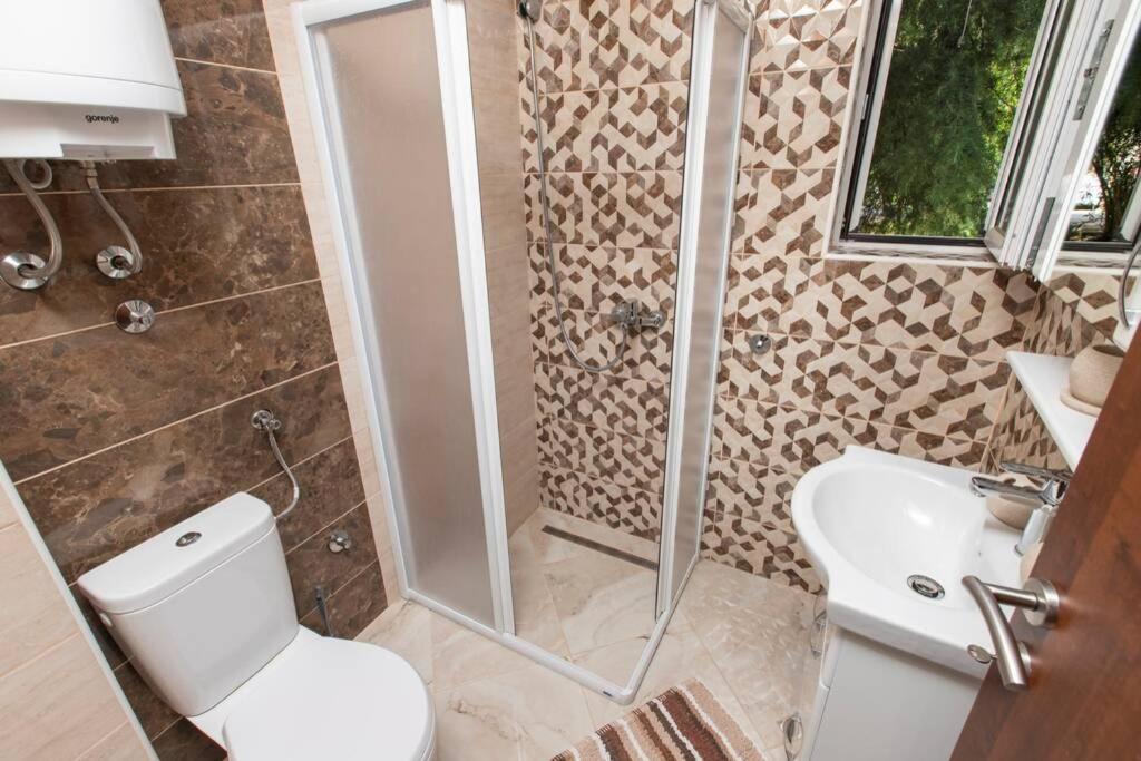 Apartment Milos Котор Екстер'єр фото